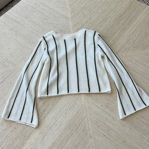 Adorable Chelsea & Violet spring lightweight sweater.